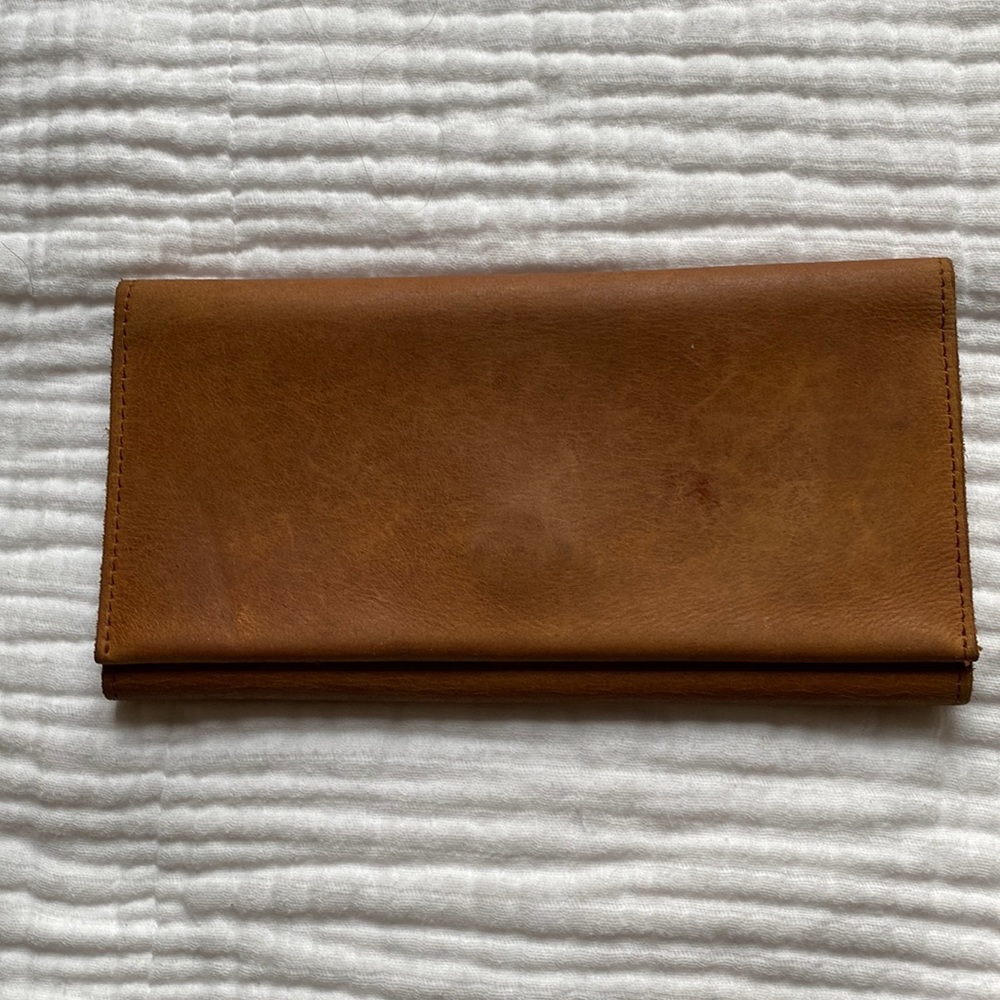 Able. Debre Wallet in Cognac.